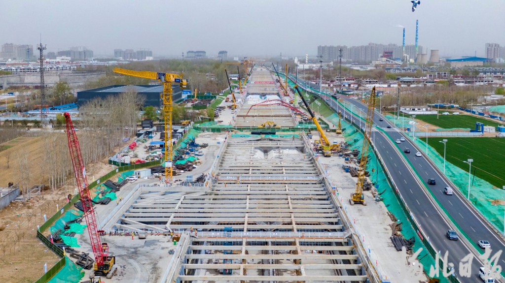 河北石家庄复兴大街市政化改造工程有序推进