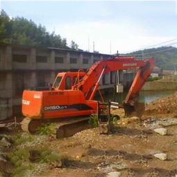 中机挖掘机出租 管道吊装平土绿化市政自来水工程挖机出租