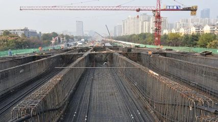 风雨兼程筑通途 洛阳王城大道快速路项目加速推进纪实